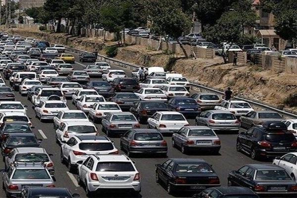 ترافیک نیمه سنگین در آزاد راه کرج، تهران ترافیک نیمه سنگین در آزاد راه کرج، تهران